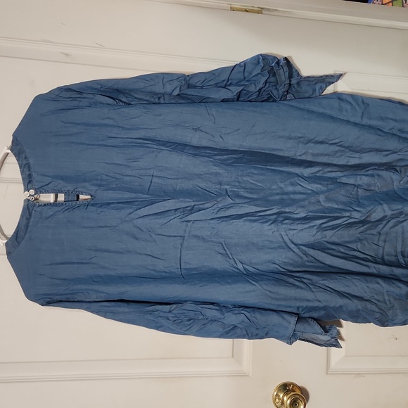 Crown And Ivy denim dress - Picture 2 of 3